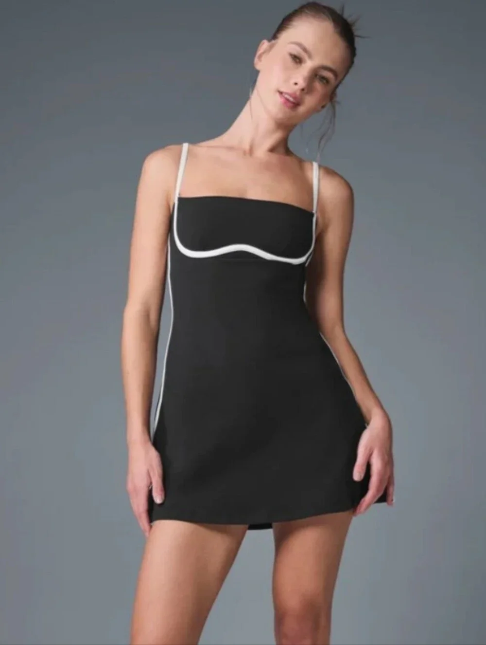 NWT ALO Yoga Airbrush Streamlined Contrast Trim Mini Skort Dress In Black - M